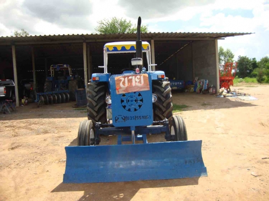 รถไถฟอรด์ 6610 เช็คสภาพแล้วทั้งคันทะเบียนพร้อมโอนยางดีสีสวย