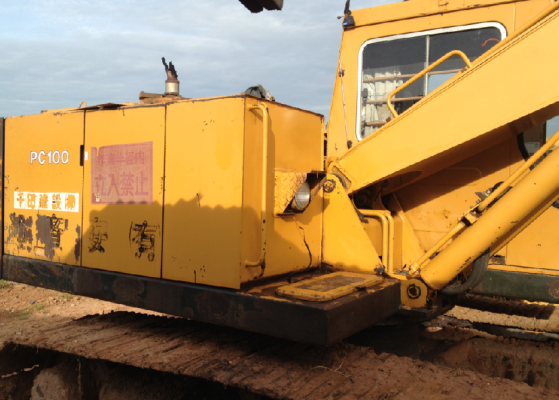 ขายรถแบคโฮ Komatsu pc100-2 สภาพสวย พร้อมใช้ เดิมๆครับ ขายรถแบคโฮ Komatsu pc100-2 สภาพสวย พร้อมใช้ เดิมๆครับ