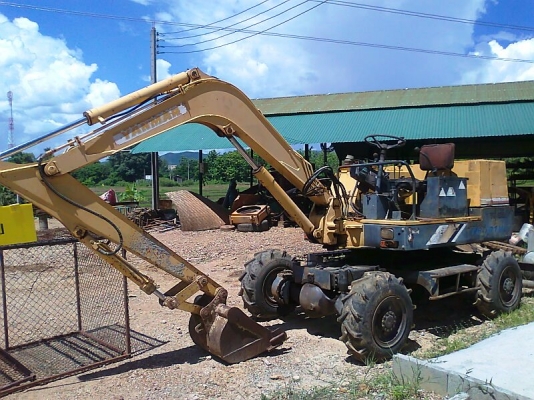 ขาย..รถแบคโฮ ล้อยาง YANMAR YB401 ขับเคลื่อน 4 WD เครื่องดี ปั้มดี แรงขุดดี ทำงานไว ไม่มีร้อน.