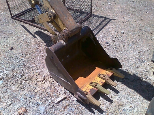 ขาย..รถแบคโฮ ล้อยาง YANMAR YB401 ขับเคลื่อน 4 WD เครื่องดี ปั้มดี แรงขุดดี ทำงานไว ไม่มีร้อน.