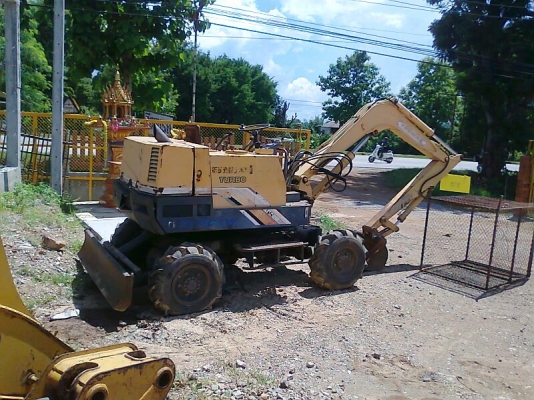 ขาย..รถแบคโฮ ล้อยาง YANMAR YB401 ขับเคลื่อน 4 WD เครื่องดี ปั้มดี แรงขุดดี ทำงานไว ไม่มีร้อน.