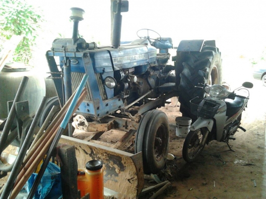 **(เพิ่มรูป)ขายรถไถ1เพลาFORD6600 T3 ตัวเต็ม ปั๊มเหลี่ยม เครื่องดีติดง่าย แรงดี แขนดีมีปะนิดหน่อย พร้อมอุปกร์ 3 ชิ้น ใบดัน ผาน3,ผาน5 CMT สภาพดี ยางดี4เส้น หลังคามีให้แต่ผ้าใบหลังคาขาด PTO ใช้งานได้ปกติ เอกสารเล่มทะเบียน สีพอใช้ เจ้าของซ่อมถึงดูแลดีตลอดครับ