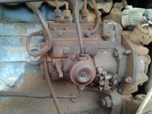 **(เพิ่มรูป)ขายรถไถ1เพลาFORD6600 T3 ตัวเต็ม ปั๊มเหลี่ยม เครื่องดีติดง่าย แรงดี แขนดีมีปะนิดหน่อย พร้อมอุปกร์ 3 ชิ้น ใบดัน ผาน3,ผาน5 CMT สภาพดี ยางดี4เส้น หลังคามีให้แต่ผ้าใบหลังคาขาด PTO ใช้งานได้ปกติ เอกสารเล่มทะเบียน สีพอใช้ เจ้าของซ่อมถึงดูแลดีตลอดครับ