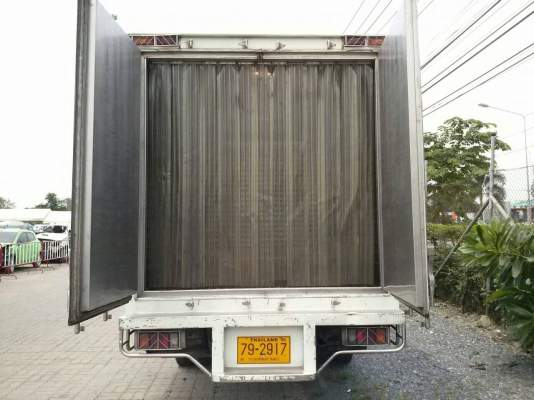 ขาย 6 ล้อ ISUZU NPR 150 แรงม้า ตู้เย็น 5.50 เมตร ขาย 6 ล้อ ISUZU NPR 150 แรงม้า ตู้เย็น 5.50 เมตร