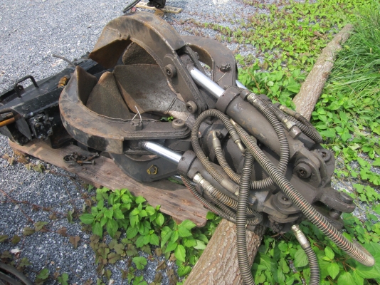 ขายเฮี๊ยบ 3 ตัน ปากคีบ เหล็ก