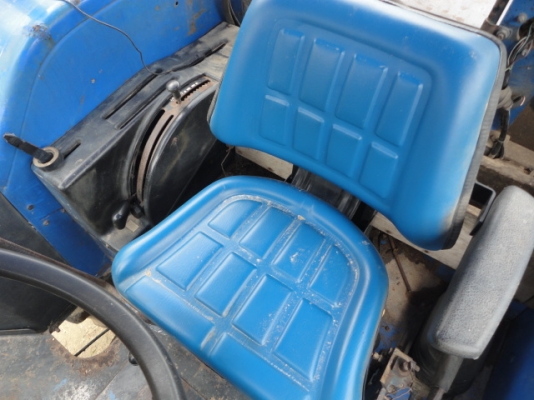 รถไถ F0RD NEWHOLLAND TS 90 กรองโต มีดดันหน้า ผาน7ของCMT