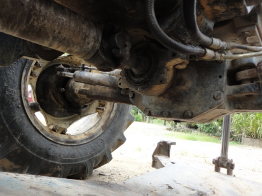 รถไถ F0RD NEWHOLLAND TS 90 กรองโต มีดดันหน้า ผาน7ของCMT