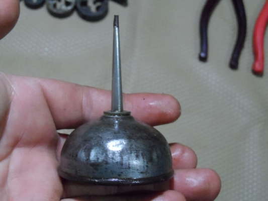 กาหยอดน้ำมัน เก่า