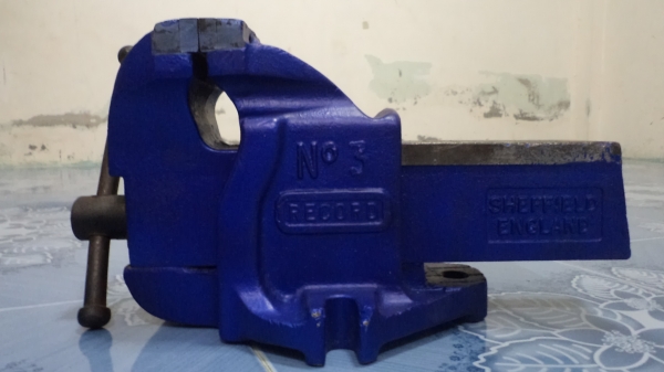 ปากกา RECORD No. 3 และ ประแจเลื่อน BAHCO 12"