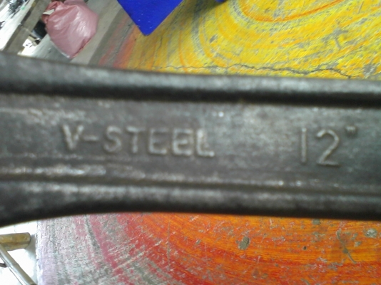 ปากกา RECORD No. 3 และ ประแจเลื่อน BAHCO 12" ปากกา RECORD No. 3 และ ประแจเลื่อน BAHCO 12"