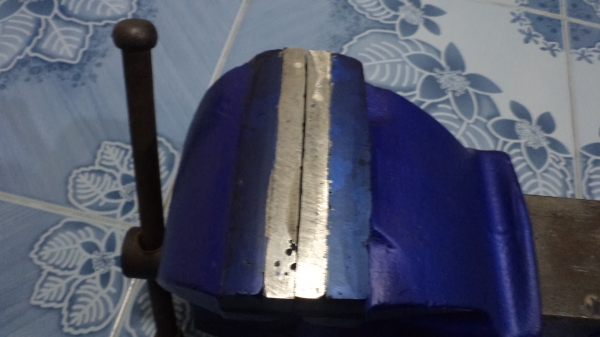 ปากกา RECORD No. 3 และ ประแจเลื่อน BAHCO 12" ปากกา RECORD No. 3 และ ประแจเลื่อน BAHCO 12"