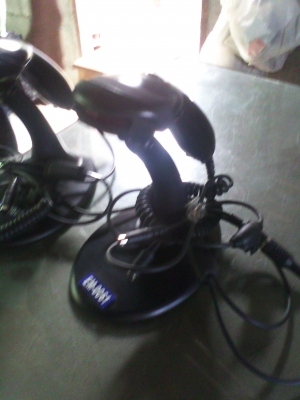 ตัวยิงบาร์โค้ด พร้อมแท่นว่าง พร้อมใช่(มีสองตัว) ตัวยิงบาร์โค้ด พร้อมแท่นว่าง พร้อมใช่(มีสองตัว)