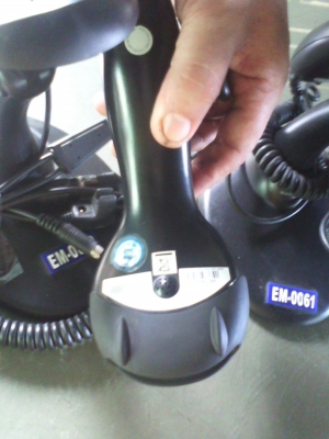 ตัวยิงบาร์โค้ด พร้อมแท่นว่าง พร้อมใช่(มีสองตัว) ตัวยิงบาร์โค้ด พร้อมแท่นว่าง พร้อมใช่(มีสองตัว)