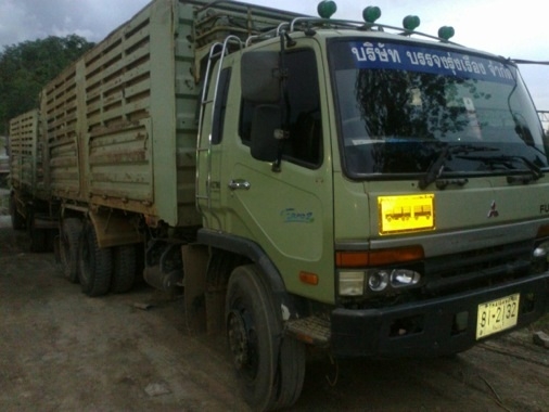 แม่+ลูก.18 ล้อ Mitsubishi (หัว) ปี47 FN 627 (M6) เครื่อง260 (6D16) หัวเดิมๆกระบะไม่ผุเหล็ก  (ลูก) 2 คาน ปี47 อู่ธวัชชัย ยางดี. 18 เส้น รถใช้งานอยู่ 1,900,000