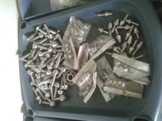 ขายเหมา-น็อตกลึงแต่งมอไซค์2000กว่าตัว70กว่าโล