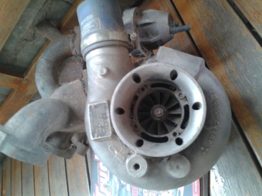 ขายเทอร์โบ TD07 มือสองสภาพดียกพร้อม เขา พร้อมแว็กเกตแยก พร้อมใส่ isuzu ขาย 17000
