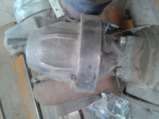 ขายเทอร์โบ TD07 มือสองสภาพดียกพร้อม เขา พร้อมแว็กเกตแยก พร้อมใส่ isuzu ขาย 17000