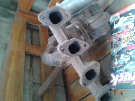 ขายเทอร์โบ TD07 มือสองสภาพดียกพร้อม เขา พร้อมแว็กเกตแยก พร้อมใส่ isuzu ขาย 17000