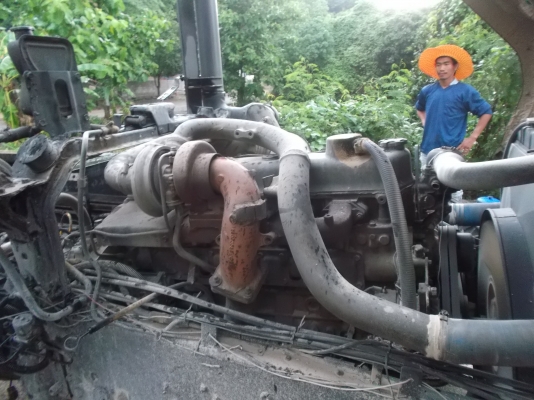 ขายด่วนรถสิบล้อหลงโบซ๊L3218เครือง6D16โบ220แรงม้า