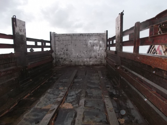 ขายด่วนรถสิบล้อหลงโบซ๊L3218เครือง6D16โบ220แรงม้า