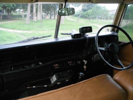 Land Rover Sr.3 เดิม ๆ สภาพสวยกริบ โฟร์วีล ทะเบียนพร้อม Land Rover Sr.3 เดิม ๆ สภาพสวยกริบ โฟร์วีล ทะเบียนพร้อม