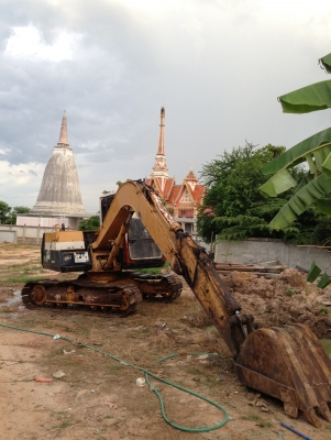 komatsu pc 60-6 450000 บาท