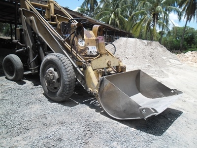 รถตักสภาพสวยๆ น่าใช้ ราคาจิ๊บๆ