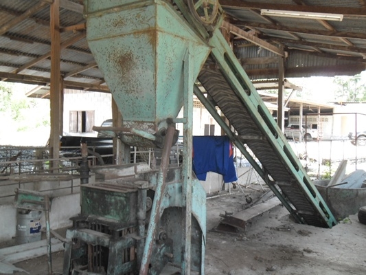 เครื่องทำอิฐบล็อค สภาพดี สวยๆ