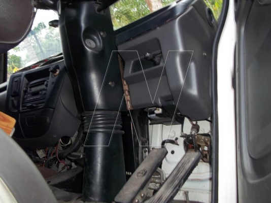 ขาย 6 ล้อใหญ่ FTR อีซุ DECA 195 แรง / ปี 2548 / ตู้แห้ง 10 บาน ( สภาพพร้อมใช้ )