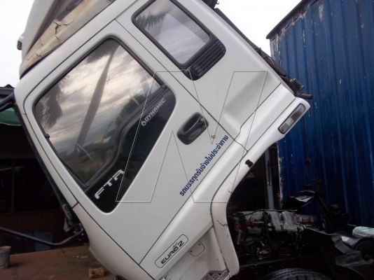 ขาย 6 ล้อใหญ่ FTR อีซุ DECA 195 แรง / ปี 2548 / ตู้แห้ง 10 บาน ( สภาพพร้อมใช้ )