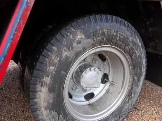 ขาย 6 ล้อใหญ่ FTR อีซุ DECA 195 แรง / ปี 2548 / ตู้แห้ง 10 บาน ( สภาพพร้อมใช้ )