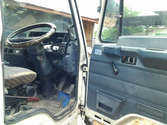 รถปั้มปูน