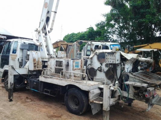 รถปั้มปูน