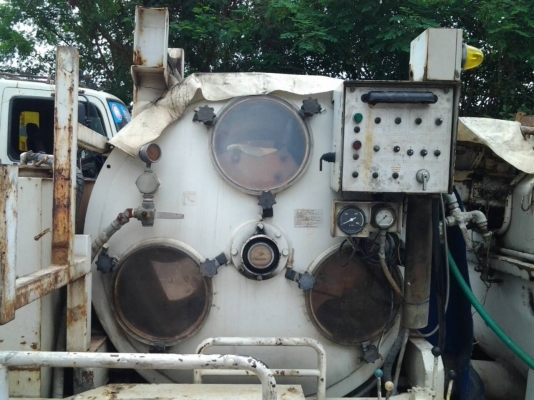 รถปั้มปูน