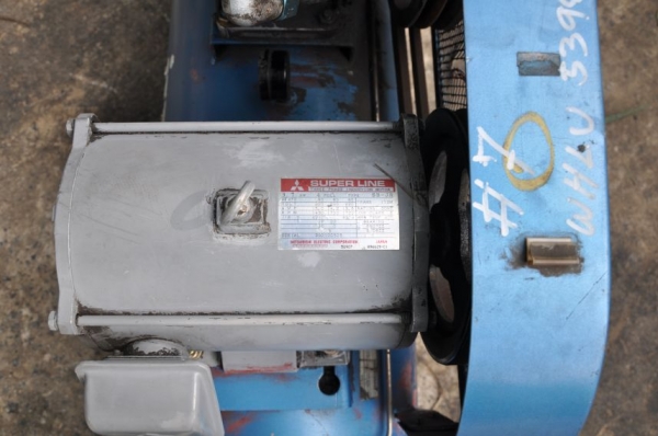 ขายปั้มลม IWATA สภาพสวยเดิมจากญี่ปุ่นยังไม่เคยใช้ในไทย 18,000 เท่านั้น!!