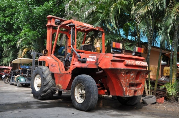 ขาย FORKLIFT MANITOU 5ตัน เกียร์ออโต้ นำเข้าญี่ปุ่นไม่เคยใช้งานในไทย ขาย 285,000 บาท