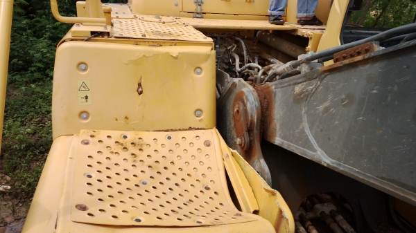 (ลองเสนอราคา...)รถขุดVOLVO EC210B ใหม่ป้ายแดง..หินตกใส่....