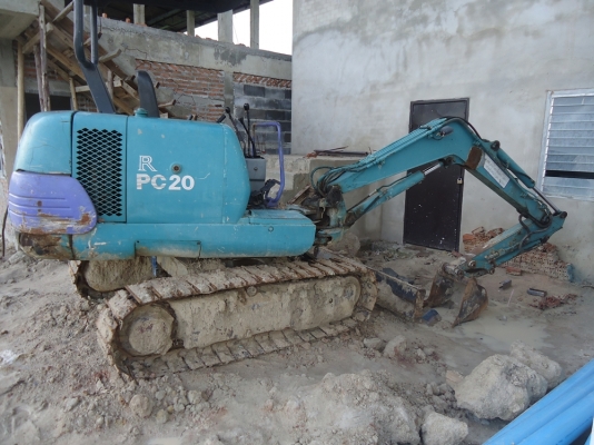 ขายรถแบ็คโฮ โมัสสุ pc20 20 แรง พร้อมใช้งาน