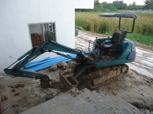 ขายรถแบ็คโฮ โมัสสุ pc20 20 แรง พร้อมใช้งาน