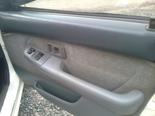 ขายถูกมากโซรูน่าปี97เกียร์ธรรมดากระจกไฟฟ้ารถเดิมๆสีเต็มระบบทุกอย่างใช้ได้ครบ(มุมไฟเลี้ยวข้างซ้ายเคยโดนมอไซร์ชนที่เดียว)