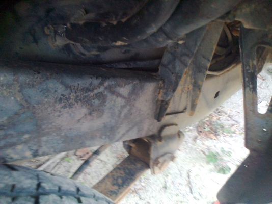 ลองขายดูเผื่อมีคนเอาไปทำสีอย่างเดียวไมตี้เอ็กปี94/2537 รถขี่ดีวิ่งดีช่วงล่างยังใช้ได้อีกนานสีแตกร่อนแต่แทบจะไม่ ผุ ไม่ บุบ คัสซีสวยแห้งๆ ตามรูปโดยรวมทรงยังสวยทำสีอย่างเดียวจบครับ