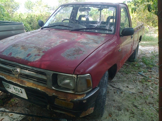 ลองขายดูเผื่อมีคนเอาไปทำสีอย่างเดียวไมตี้เอ็กปี94/2537 รถขี่ดีวิ่งดีช่วงล่างยังใช้ได้อีกนานสีแตกร่อนแต่แทบจะไม่ ผุ ไม่ บุบ คัสซีสวยแห้งๆ ตามรูปโดยรวมทรงยังสวยทำสีอย่างเดียวจบครับ