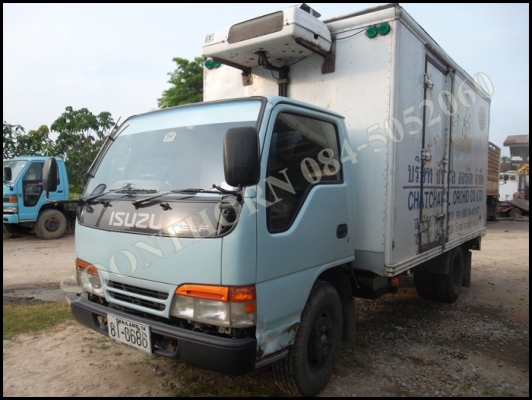 ขายด่วน รถบรรทุก 6 ล้อ ISUZU NKR 135 แรง รถห้างแท้ ปึ44 ตู้ 3 บานพร้อมเครื่องทำความเย็น รถสวยพร้อมใช้งาน ราคาสุดคุ้ม
