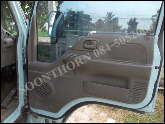 ขายด่วน รถบรรทุก 6 ล้อ ISUZU NKR 135 แรง รถห้างแท้ ปึ44 ตู้ 3 บานพร้อมเครื่องทำความเย็น รถสวยพร้อมใช้งาน ราคาสุดคุ้ม