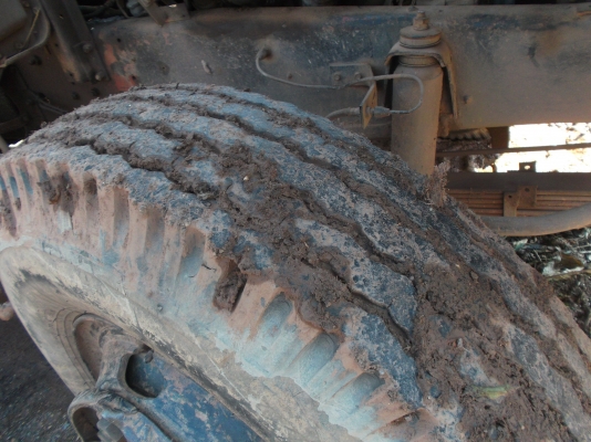 ขายด่วนรถสิบล้อ1เพลาอีชูชูจําโบ้วางเครือง235แรงม้า