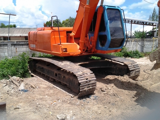 ขาย..รถขุด HITACHI EX200-3 รถเก่าญี่ปุ่นแท้ เอกสารใบอินวอยล์.