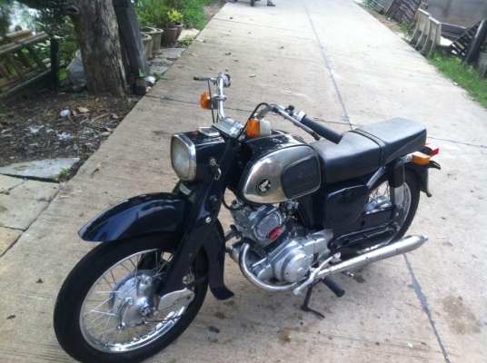 ขาย c92 ของครบ แท้ๆ สวยๆ ทะเบียนโอน เครื่องดีโครตๆ ของเดิมทั้งคัน สีสวยๆ หวาน