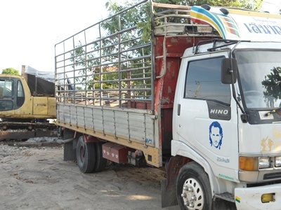 ขายรถบรรทุก6ล้อHINO FC2WHLA พร้อมคอกสูง2.05เมตร เครื่องดี คัทซีสวยไม่มีบวม