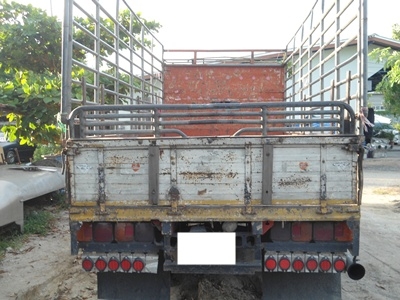 ขายรถบรรทุก6ล้อHINO FC2WHLA พร้อมคอกสูง2.05เมตร เครื่องดี คัทซีสวยไม่มีบวม