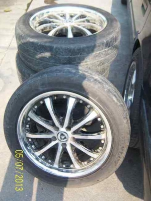 ขายแม็กขอบ 17  พร้อมยาง 225 50 R17  ปี 11